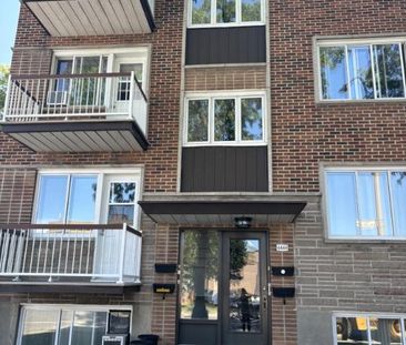 À Louer – Appartement 5 ½ Rénové à Montréal (Près du metro Langelier) - Photo 3