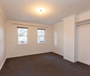 Light and Spacious Three Bedroom Terrace - Photo 3