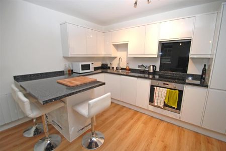 2 bedroom apartment to rent - Photo 2