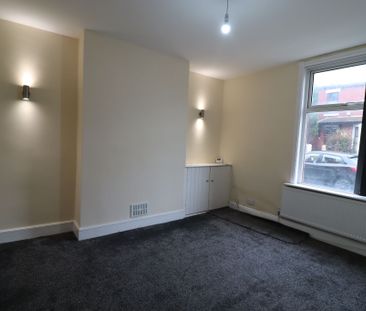 3 Bedroom Mid Terraced House To Rent - Photo 2