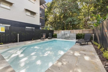 Unfurnished apartment, Pinnacle of living in Smithfield - Photo 4