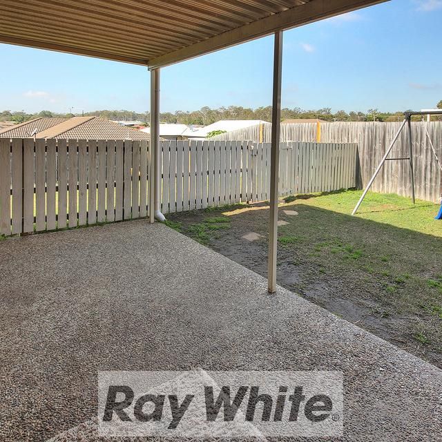 4 BEDROOM FAMILY HOME IN IDEAL LOCATION! - Photo 1