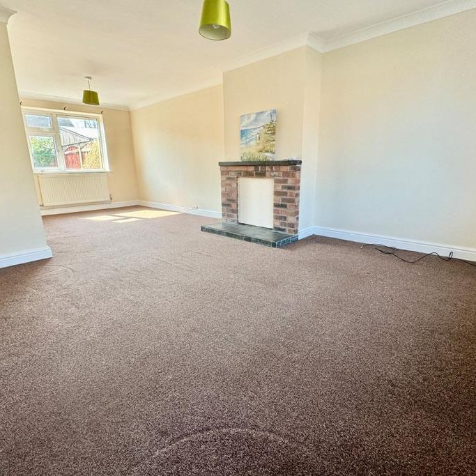 3 bedroom semi-detached house to rent - Photo 1
