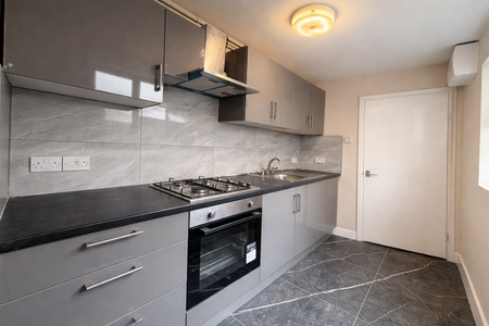 2 Bedroom Terraced House for Rent - Photo 3