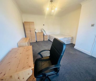 6 bedroom house share to rent - Photo 1