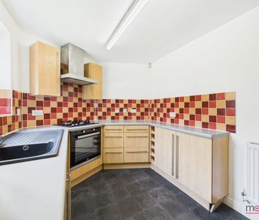 2 bedroom semi-detached house to rent - Photo 4