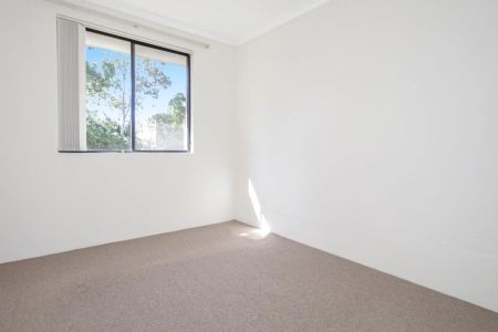 Oversized Two Bedroom Apartment In The Heart Of Westmead - Photo 2