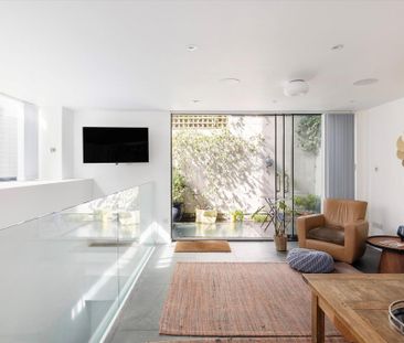 4 bedroom townhouse to rent - Photo 3