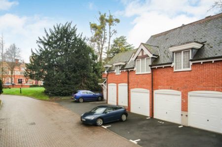 2 Bed Flat, Warwick Road, CV3 - Photo 2