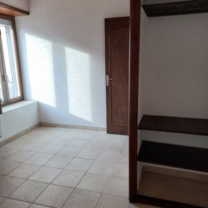 Location Appartement 2 pièces 45m² - Photo 2