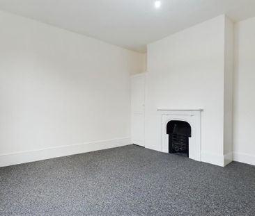 4 bedroom maisonette to rent - Photo 2
