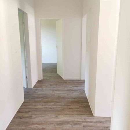 **Bezugsfertige 3-Zimmer-Wohnung mit Balkon - Photo 1