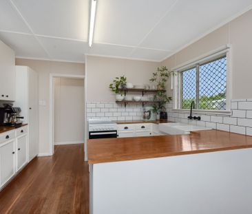 Classic Highset Beauty with Modern Comforts - Photo 5