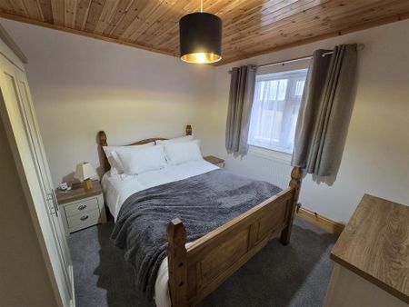 2 bedroom detached bungalow to rent - Photo 4