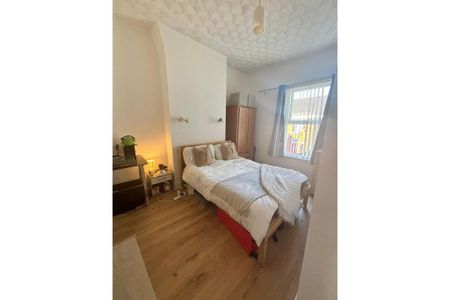 4 bedroom house to rent - Photo 3