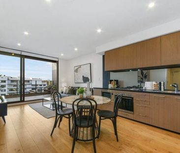 CITY VIEWS = CONTEMPORARY, LUXURIOUS AND EXCEPTIONALLY LOCATED - Photo 2