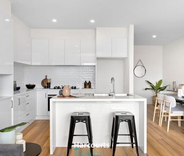 3 Bedroom Home with Natural Light and Modern Features at 3 Leaflove... - Photo 4