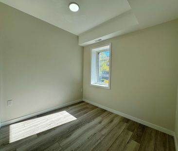 For Lease - 1184 Queen Street Unit# 1, Toronto, Ontario - Photo 6
