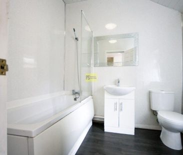 3 bedroom terraced house to rent - Photo 6