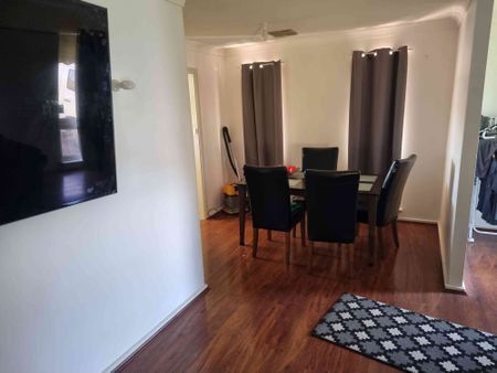 Salisbury North - Photo 4