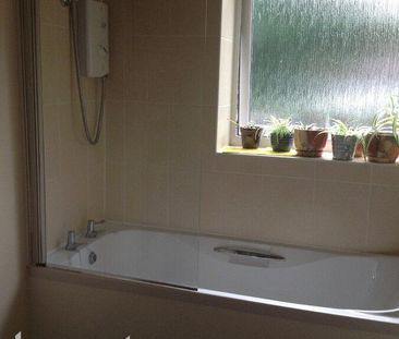 1 bedroom in a house share to rent - Photo 6