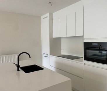 Gelijkvloers appartement met 3 slaapkamers en zonnige tuin. - Foto 1