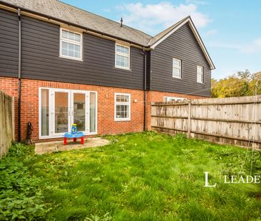 3 bedroom house to rent Sheldon Way, Larkfield, Aylesford, Kent, ME20 - Photo 3