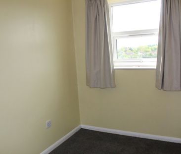 3 bed Terraced - To Let - Photo 4