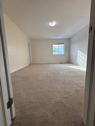 For Lease - 5 SAVAGE Drive, Hamilton, Ontario - Photo 5