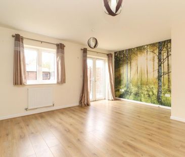 3 bedroom end of terrace house to rent - Photo 1