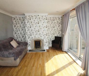 3 bedroom House To Let - Photo 2