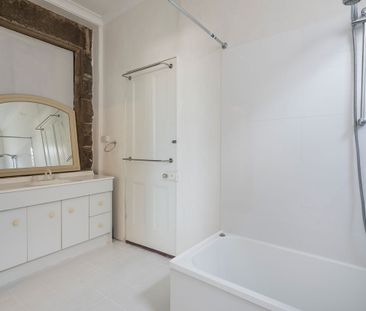 Rare & Unique - In The Heart Of Malmsbury - Photo 5
