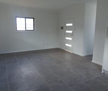 Spacious Granny Flat - Water Included - Photo 1