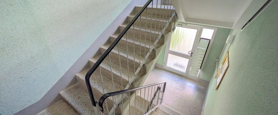 ++ schöne 2-Raum-Wohnung - mit Balkon & modernisierten Badezimmer - in Limbach-Oberfrohna ++ - Photo 1