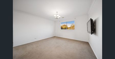 Spacious family living in the heart of Lakeside Estate. - Photo 4