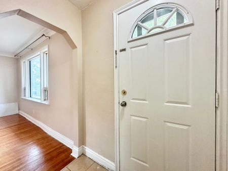 For Lease - 1048 Kennedy Road Unit# Main Floor, Toronto, Ontario - Photo 3