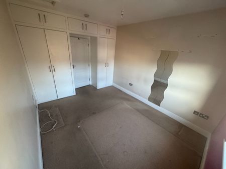 1 Bed Flat, Brighton Road, CR2 - Photo 2