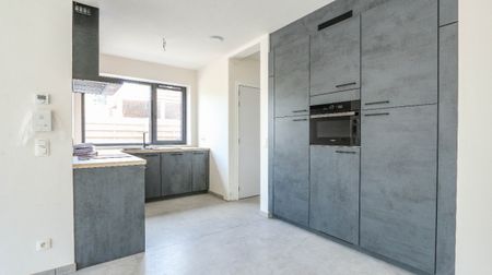 Gelijkvloers nieuwbouwappartement met 2 slpks te Blauberg - Foto 3