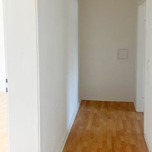 Bald frisch für Sie saniert ! Schöne Wohnung in ruhiger Lage - Foto 2