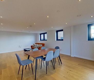 3 bedroom flat to rent - Photo 1