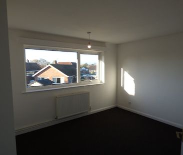 Byron Way, Great Yarmouth - Photo 6