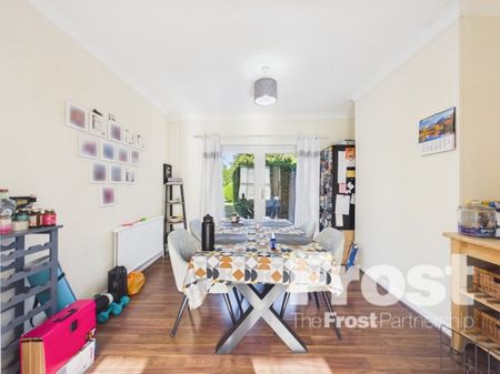 Glenavon Gardens, Slough, Berkshire,SL3 - Photo 3