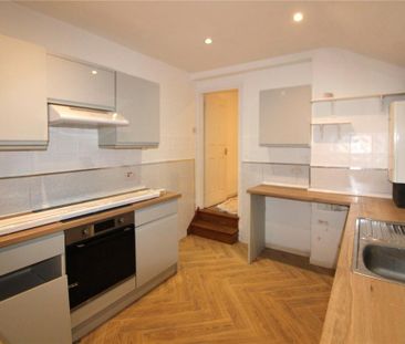3 bedroom terraced house to rent - Photo 5