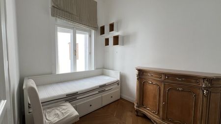# SQ – MÖBILIERTE 3 ZIMMERWOHNUNG IN 1090 WIEN – ABSOLUTE RUHELAGE – - Photo 2