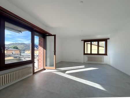 MENDRISIO 3.5 ARREDATO A NUOVO CON LAVATRICE PRIVATA - Foto 2