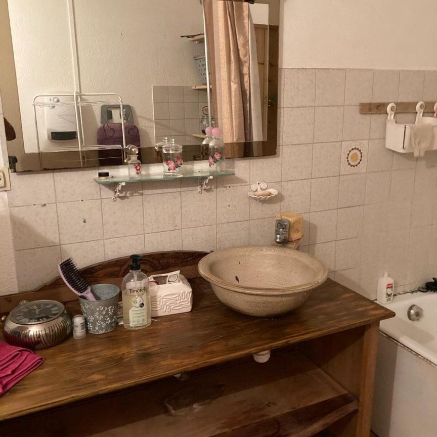 Location Appartement 4 pièces 115m² ORANGE 84100 - Photo 2