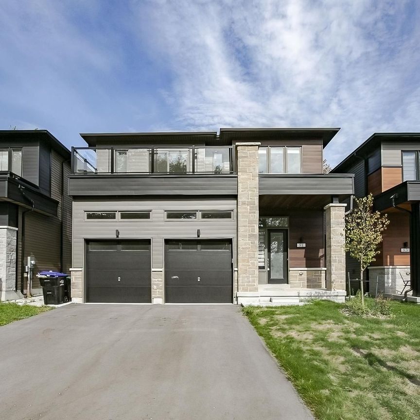 For Lease - 81 Berkely Street, Wasaga Beach, Ontario - Photo 1