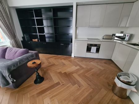 1 Bed Flat, Bow Street, WC2E - Photo 3