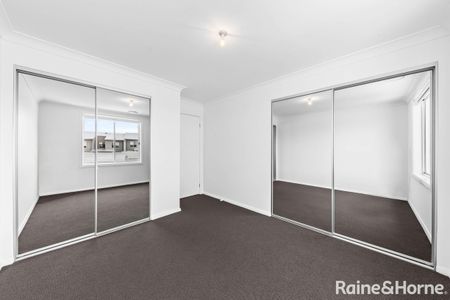 Stunning Family Sanctuary in Oran Park - Photo 4