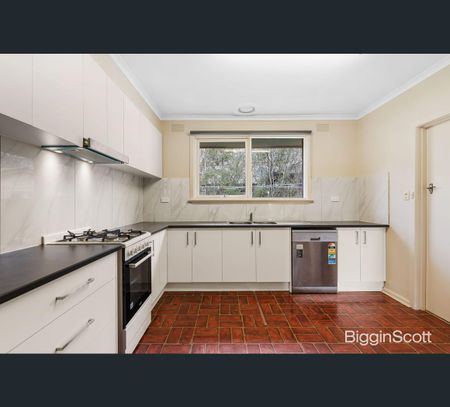 328 Highbury Road, Mount Waverley, Vic 3149 - Photo 4
